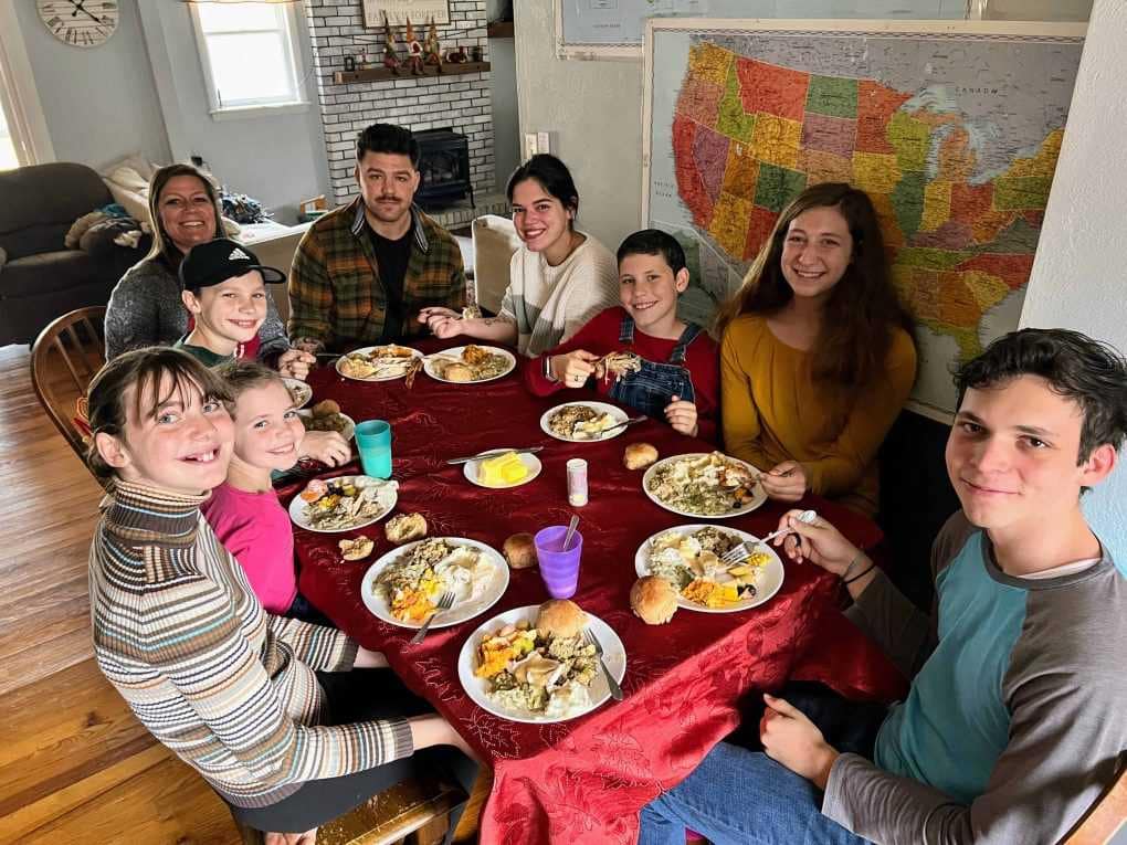 family eating Thanksgiving dinner