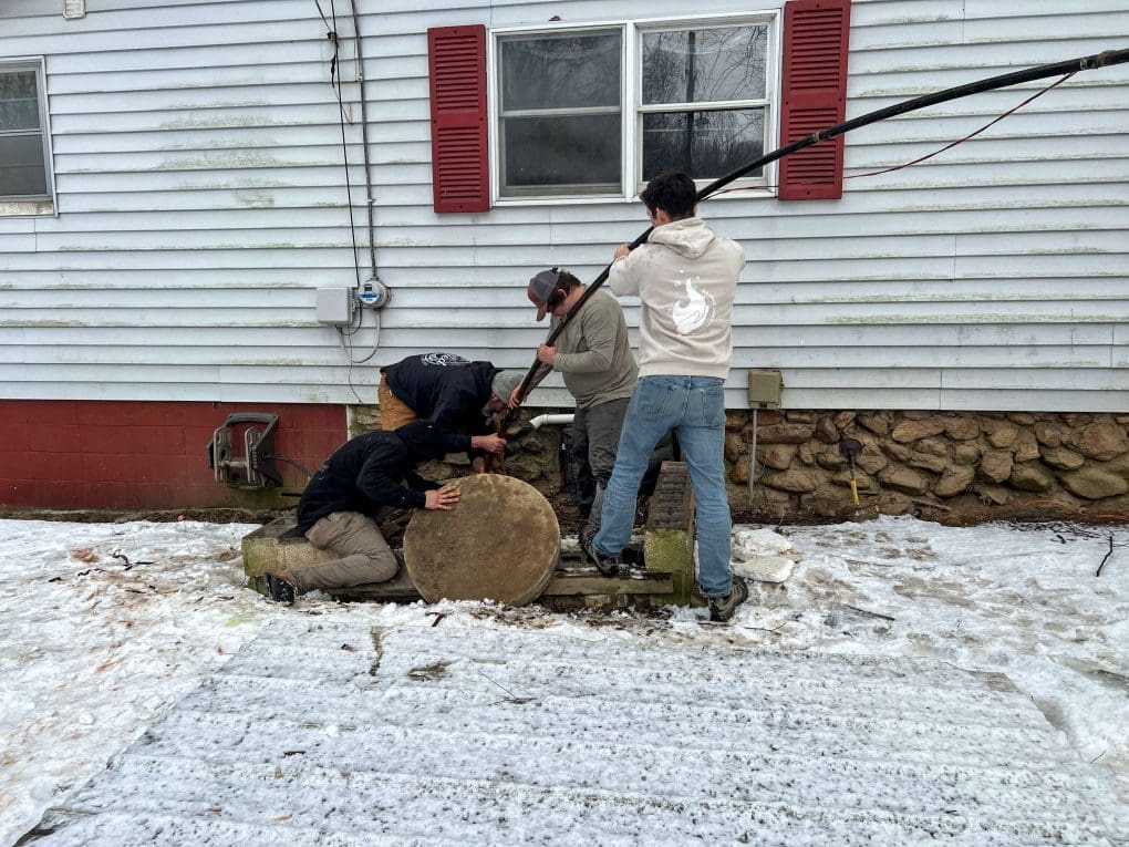 guys installing new well pump