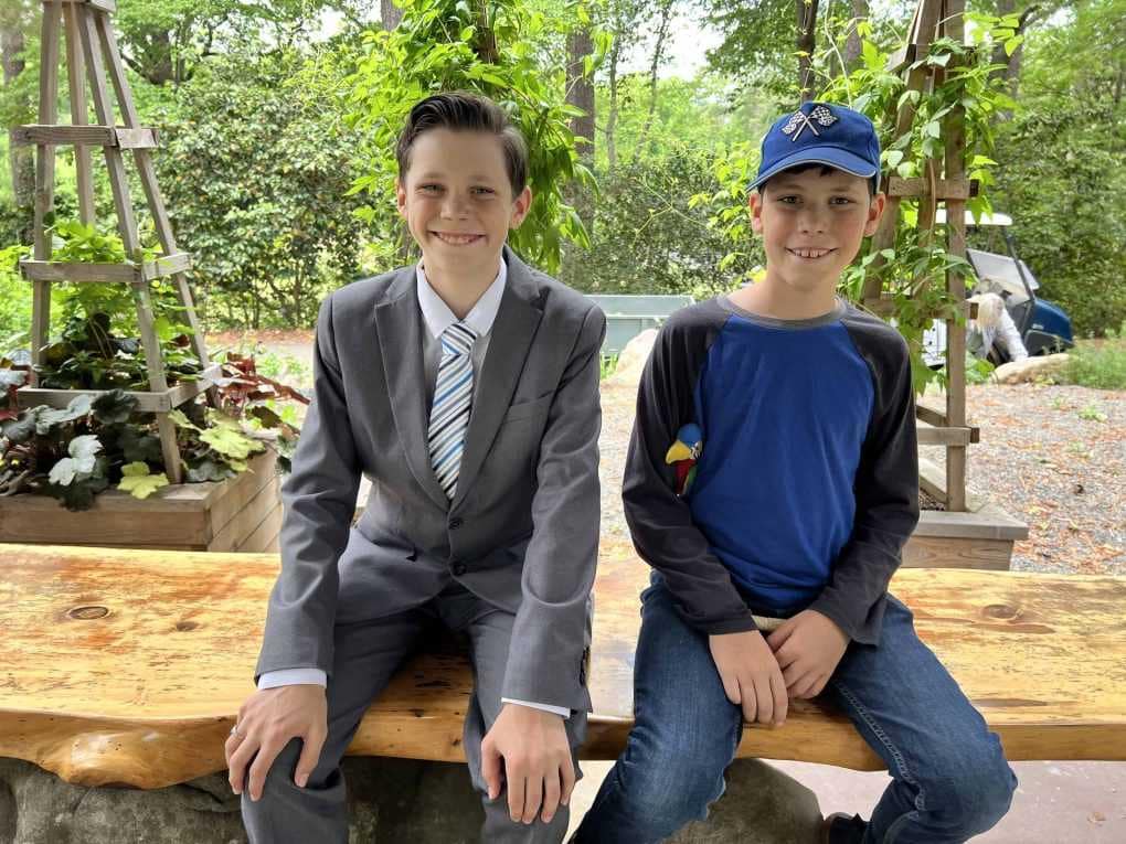 2 brothers at Duke Gardens