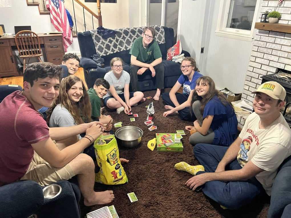 cousins playing board games