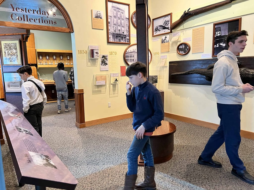 kids in museum
