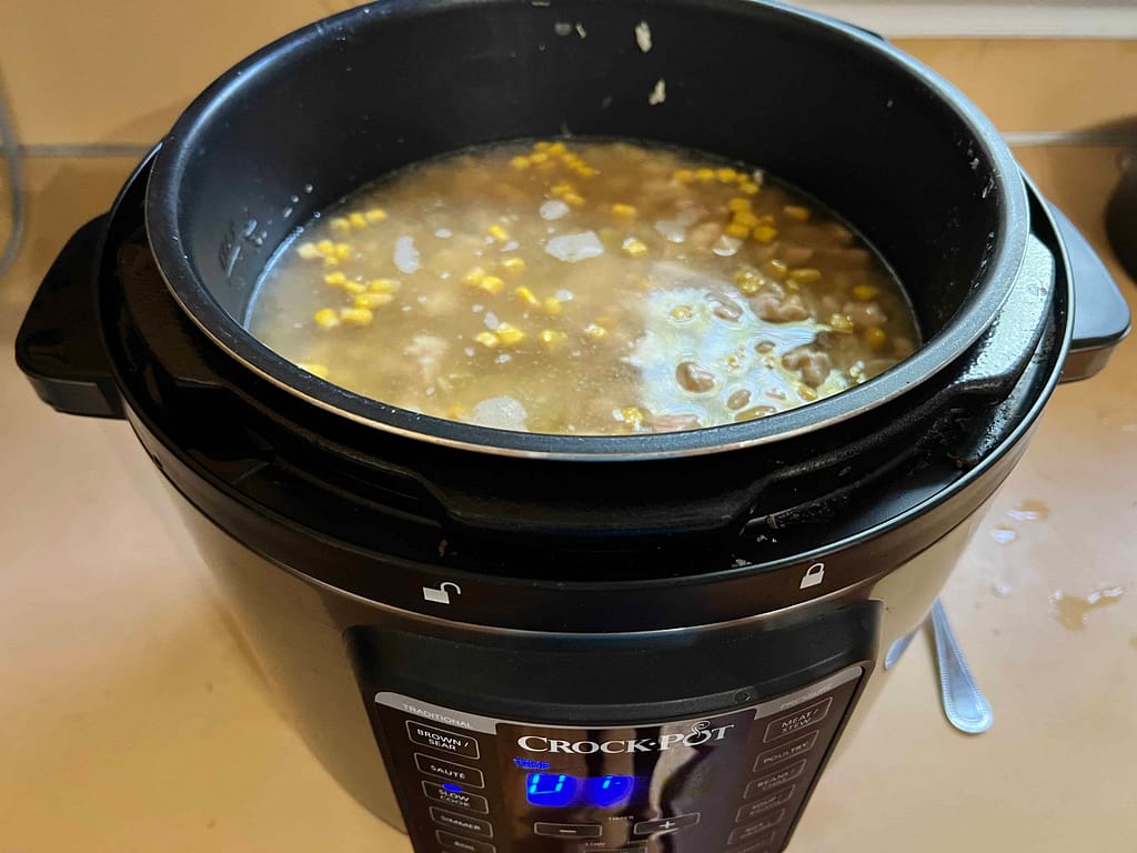 white chicken chili in crock pot