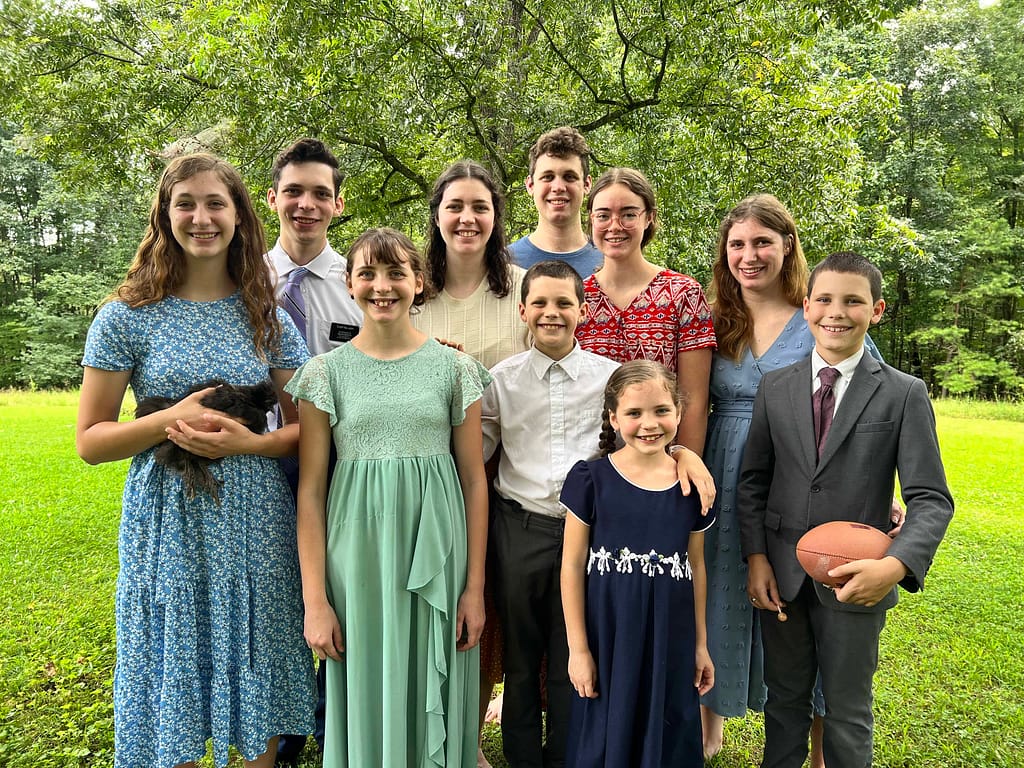 family of 10 kids