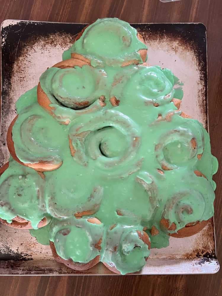Christmas tree cinnamon roll