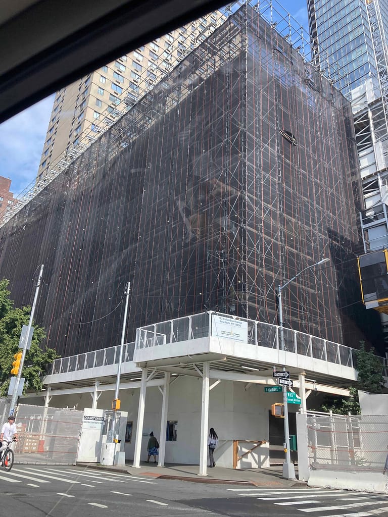 Manhattan temple