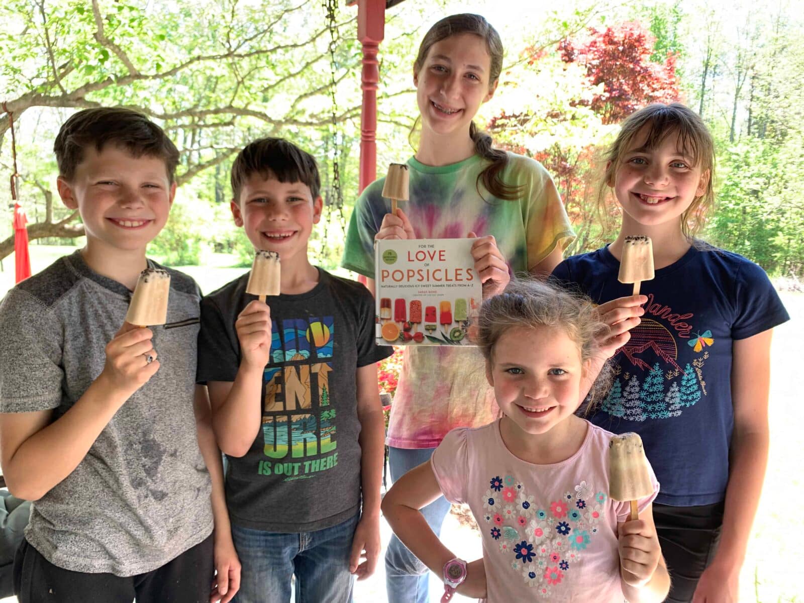 5 kids eating homemade popcicles