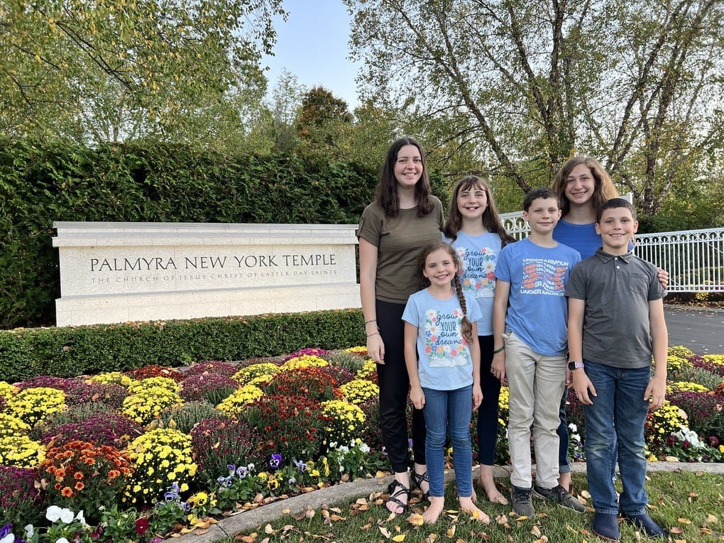 6 kids at the Palmyra Temple