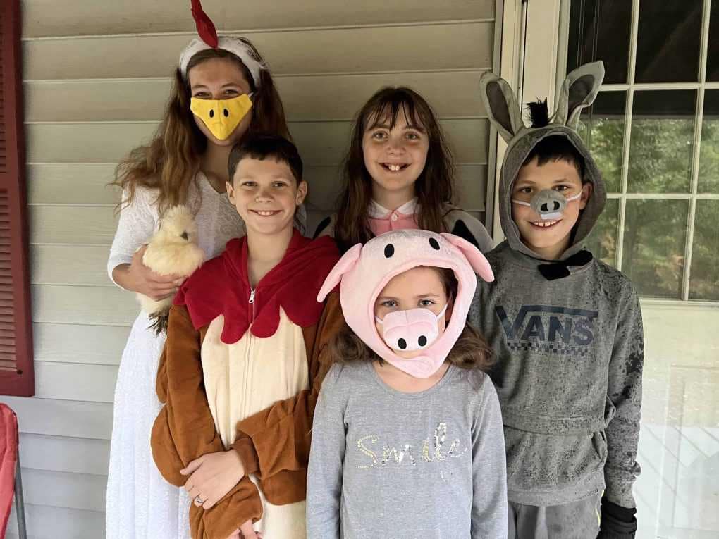 5 kids dressed up as farm animals for Halloween
